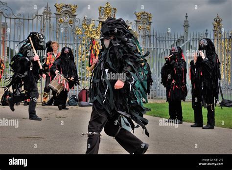 Traditional Morris Dancers Stock Photo - Alamy