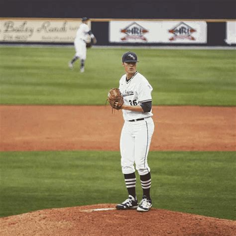 Evan Eubanks American Baseball Camps