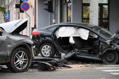 Sudar u Puli Troje je u bolnici vatrogasci izvlačili ljude iz auta