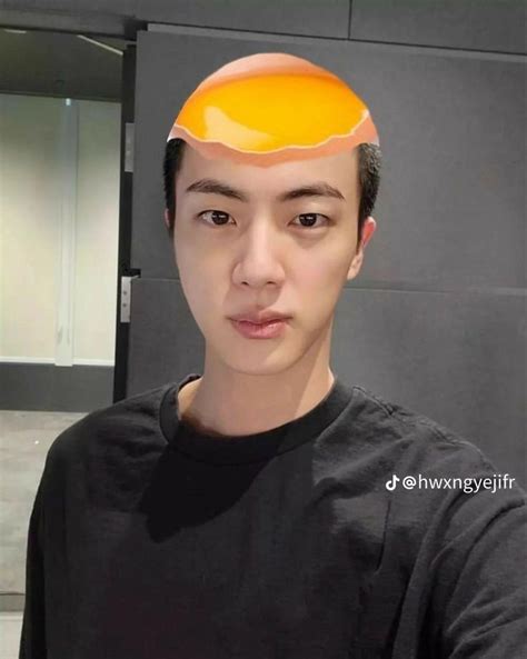 Jin Bald Head, Bald Heads, Military Memes, Album, Balding, Kim Seokjin, Jimin, Bangtan, Auras