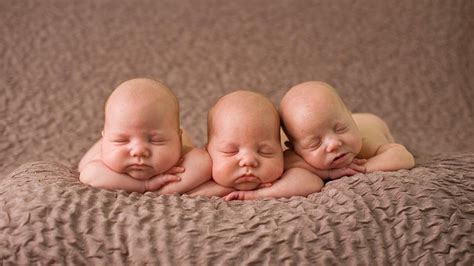 Attendre des triplés des quadruplés Magicmaman