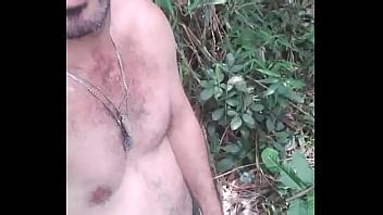 Esperando alguém na mata XVIDEOS