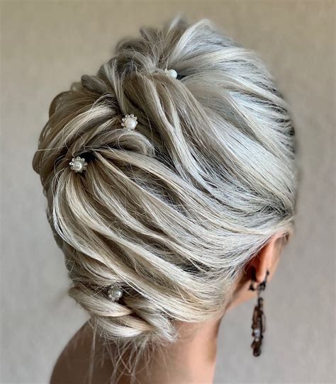 30 Gorgeous Mother Of The Bride Hairstyles For 2022 Hair Adviser In