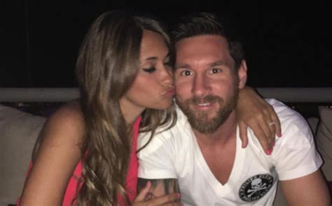 Antonella Y Messi Conozca Su Verdadera Historia De Amor