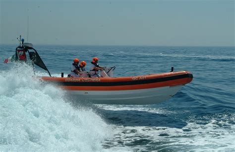 La Guardia Costiera Di Castellammare Del Golfo Soccorre Una Donna Colta