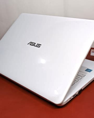 Jual Laptop Asus X M Putih N Ram Gb Ssd Gb Jutaan Laptop