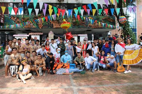 Feria de mi pueblo durante el día sin carro y moto en la USCO fue un