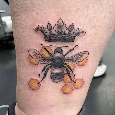 70 Cute And Small Bumble Bee Tattoo Ideas In 2023