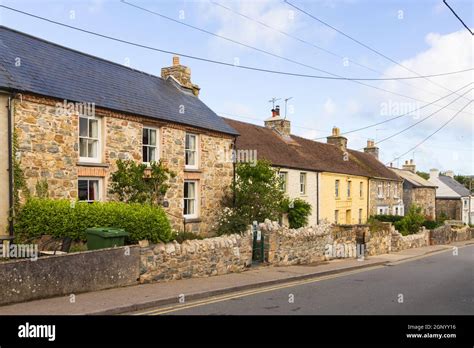 Welsh Stone Cottage High Resolution Stock Photography And Images Alamy