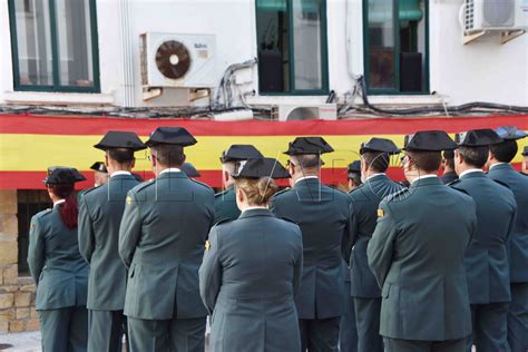 La Justicia Da La Razón A Una Guardia Civil Y Madre Condena A La Dirección