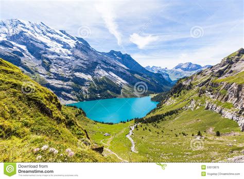 Vue De Panorama D Oeschinensee Lac Oeschinen Sur L Oberla Bernese