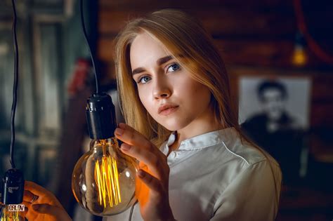 Wallpaper Women Blonde Light Bulb Portrait Depth Of Field Face