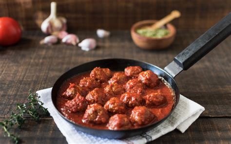 ALBÓNDIGAS EN SALSA DE TOMATE Qbeef