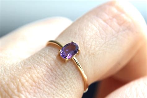 14K Gold Oval Amethyst Ring