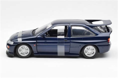 Ford Escort RS Cosworth 1 18 Blau Metallic UT Models Neu 1992