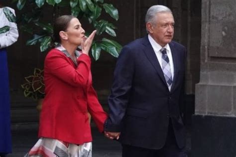 Beatriz Gutiérrez Müller comparte Funko de AMLO y lo felicita por 4