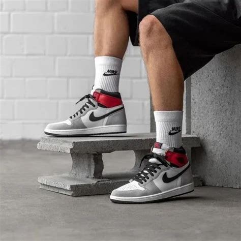 Men Black Jordan Retro 1 Grey at Rs 2899/pair in Balotra | ID: 24754337212