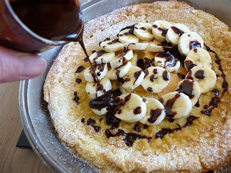 Dutch Baby Pancake Banane Chocolat Et Noix De Coco Philandcocuisine