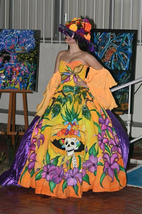 Catrina Con Vestido Pintado A Mano Por Gerardo Reynoso Dise Ador