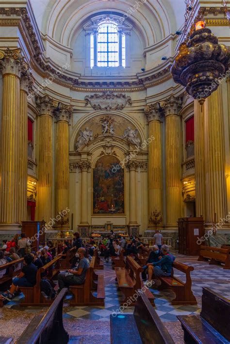 Bolonia Italia De Septiembre De Interior Del Santuario De La