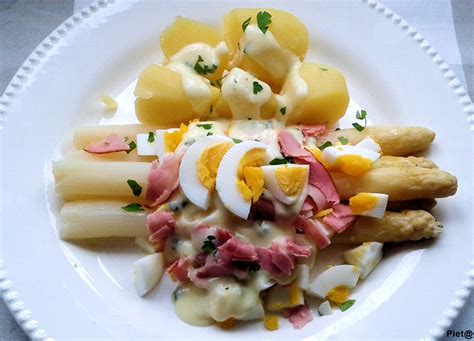 Pietas Hapjes Asperges Met Ham En Ei