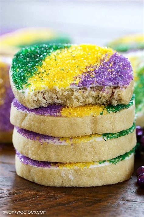 Mardi Gras King Cake Cinnamon Roll Cookies | Swanky Recipes