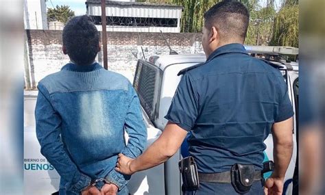 Luego De Una Persecuci N Cuatro Personas Fueron Detenidas Acusadas De