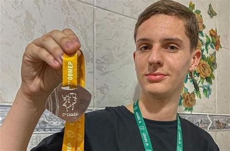 Ipupiara Estudante da rede pública recebe medalha de prata na 17ª