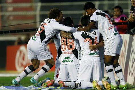 O Gigante Voltou Vasco Sofre Mas Vence Ituano E Est Na S Rie A