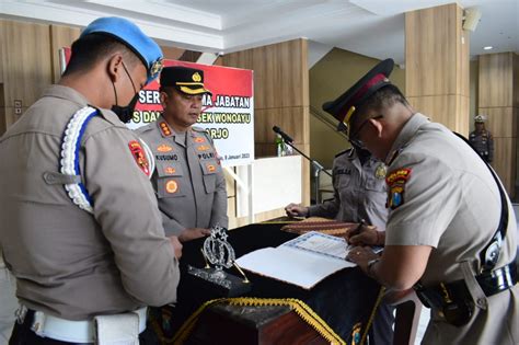 kabag ops polresta sidoarjo  kapolsek wonoayu berganti