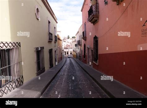 Las Estrechas Calles Del Casco Antiguo Zacatecas Fecha Hasta El Siglo