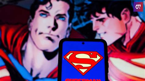 Watch Al Rojo Vivo Highlight El Nuevo Superman Será Bisexual En Nuevas