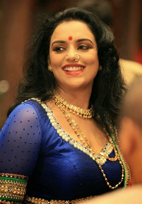 Honey Glitz Shwetha Menon Photoshoot Collections From Malle Teega Movie