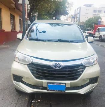 Toyota Avanza Le Usado Color Arena Precio