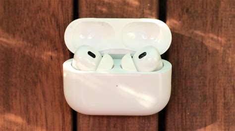 Apple AirPods Pro (2nd generation) review: Noise cancelation fit for an ...