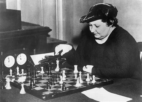 Uma Campeã Mundial Como Beth Harmon A História De Vera Menchik A