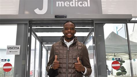 Ufficiale Denis Zakaria Della Juventus Youtube