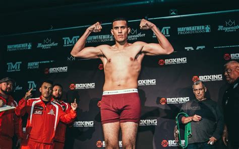 DAVID BENAVÍDEZ VS. KYRONE DAVIS FINAL WEIGHTS AND COMMISSION OFFICIALS ...