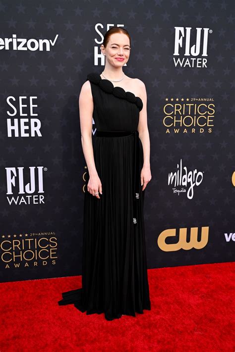 Emma Stone Chose an Elegant Black One-Shoulder Dress for the 2024 Critics Choice Awards ...