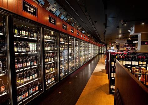 10 best Liquor store layouts images on Pinterest | Store design, Store ...