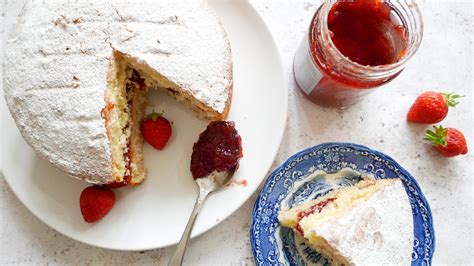 Easy Victoria Sponge Cake Recipe