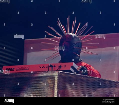 Craig Jones Slipknot Hi Res Stock Photography And Images Alamy