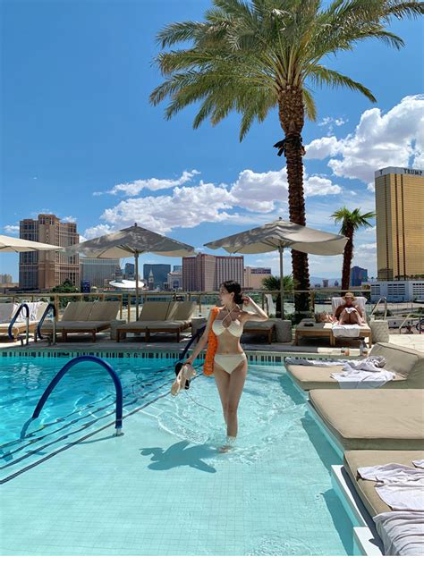 楽天市場 点セット全 色ホルターネックビキニセット ベージュbb bikini sun シナモンガール Cinnamon Girl 超ミニ マイクロミニ