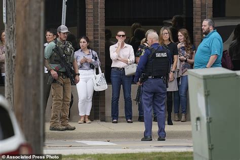 Shooting Suspect In Hotel Near Detroit Surrenders Peacefully After