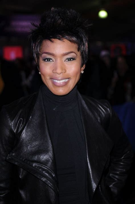 Angela Bassett Hair And Makeup Flawless Celebrity Beauty Cool Hairstyles Hair Beauty