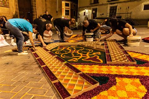 El Santo Entierro Premia Las Alfombras De Serr N Del Corpus De Elche De