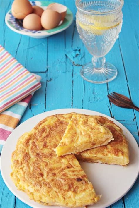 La Tortilla De Patatas Española Perfecta Jugosa Alta Y Esponjosa Pequerecetas Receta