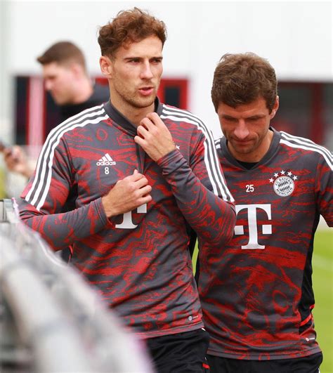 FC Bayern Goretzka Ballert FCB Trotz Bitterer Zweite Halbzeit Ins CL