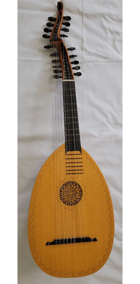 Help identifying this Lute : r/lute