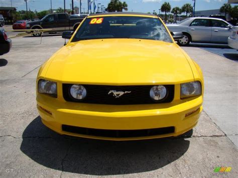 2006 Screaming Yellow Ford Mustang Gt Premium Convertible 29137860 Photo 4